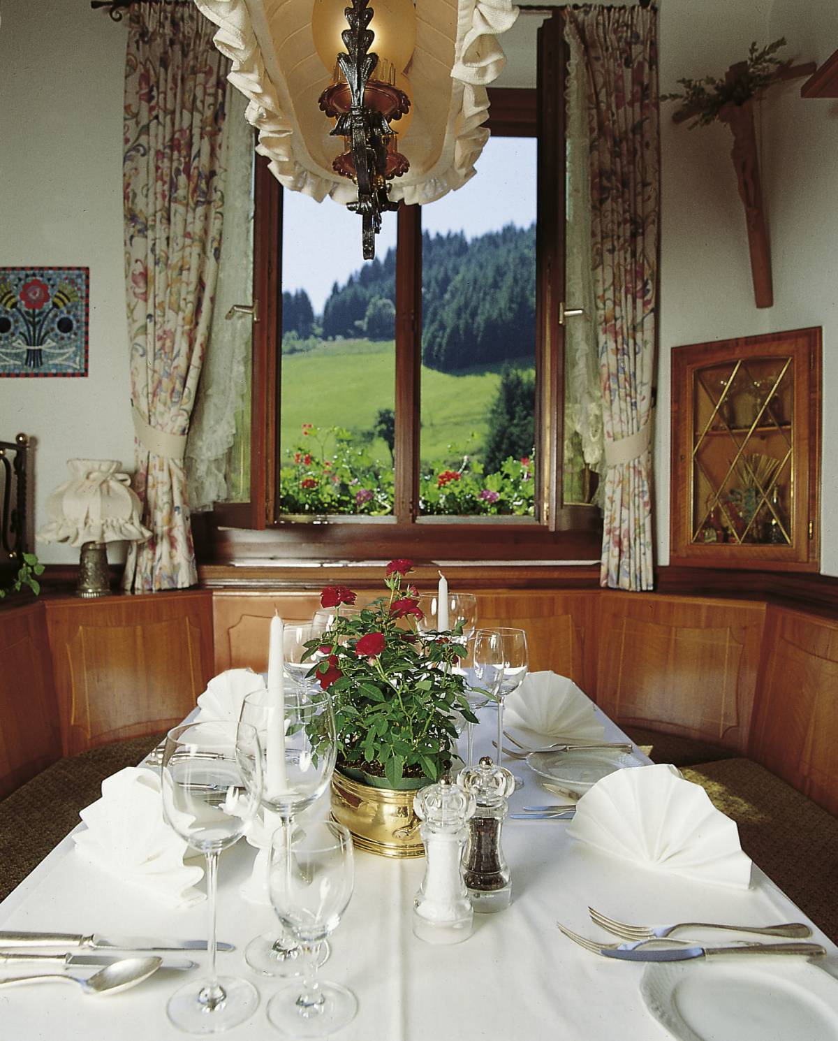 Gedeckter Tisch im Restaurant des Hotel Ochsenwirtshof